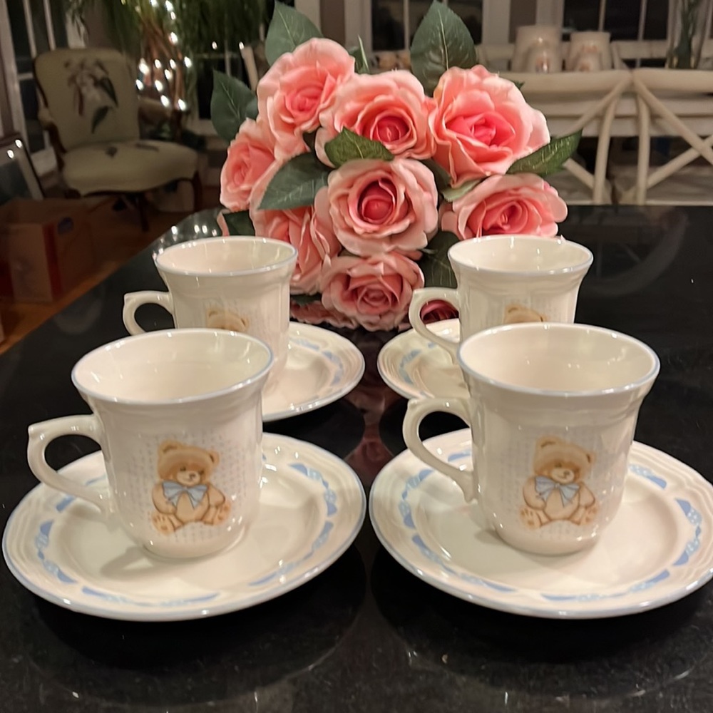 "Theodore Bear" - Flat Cup & Saucer Set by TIENSHAN (4 sets)